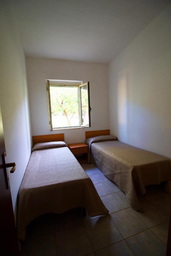 Aparthotel Baia di Zambrone Esterno foto