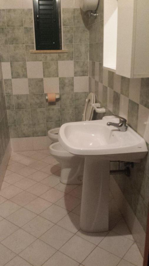 Aparthotel Baia di Zambrone Esterno foto