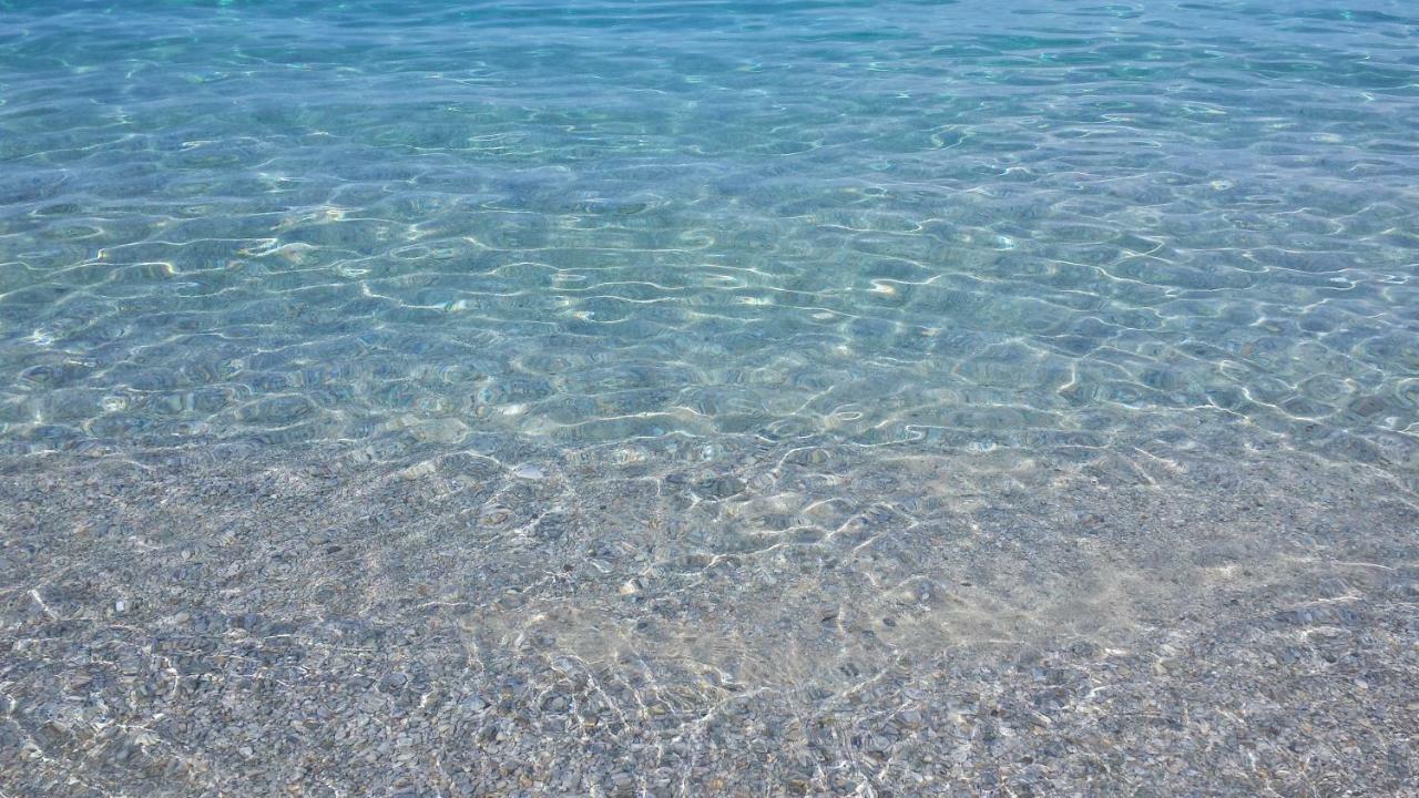 Aparthotel Baia di Zambrone Esterno foto