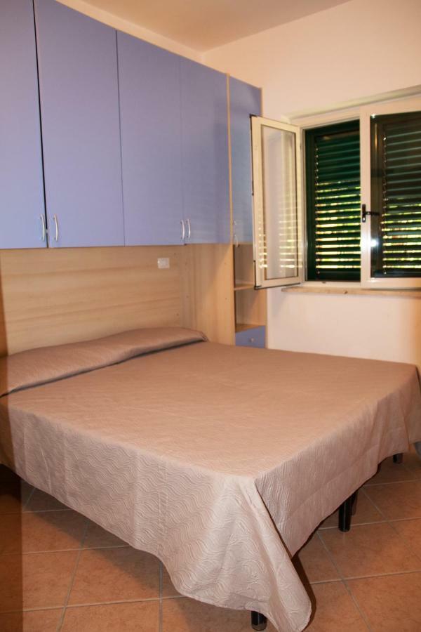 Aparthotel Baia di Zambrone Esterno foto