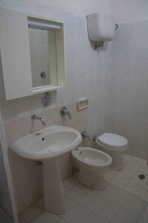 Aparthotel Baia di Zambrone Esterno foto