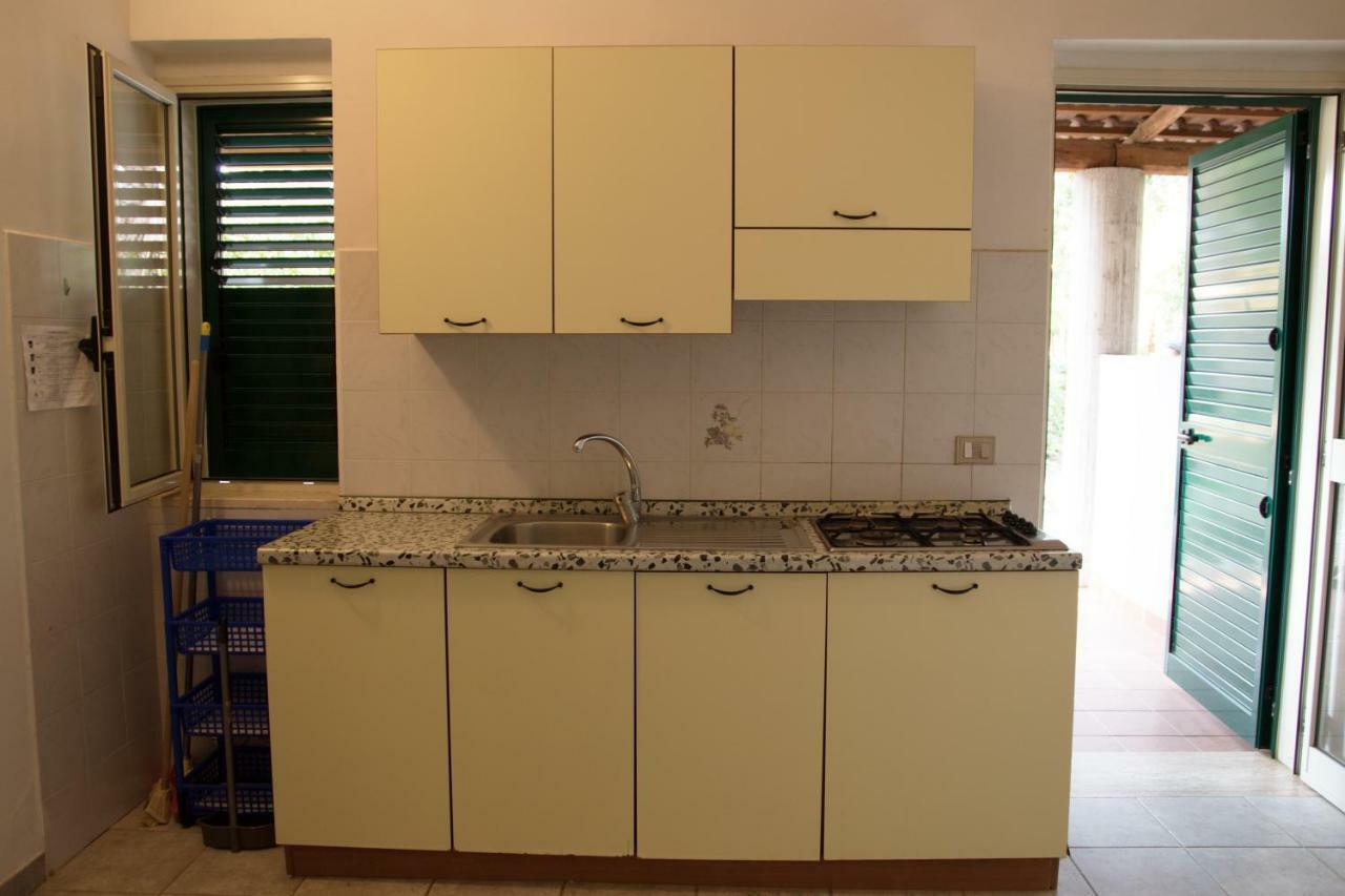 Aparthotel Baia di Zambrone Esterno foto