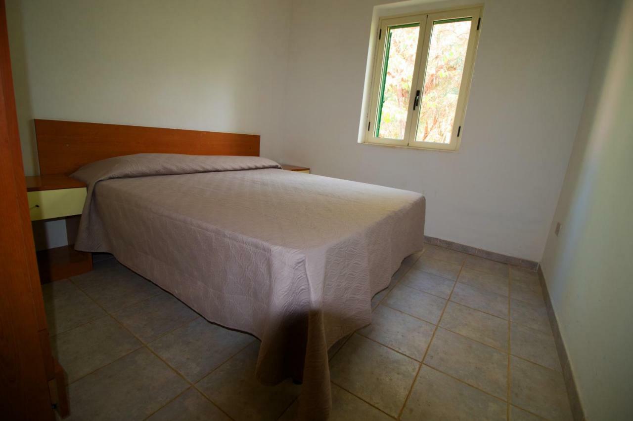 Aparthotel Baia di Zambrone Esterno foto